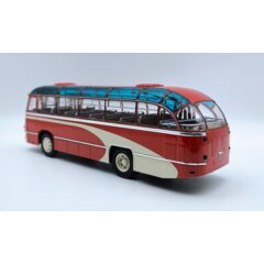 1:43 Масштабная модель Автобус ЛАЗ 695 городской Фестивальный, красный