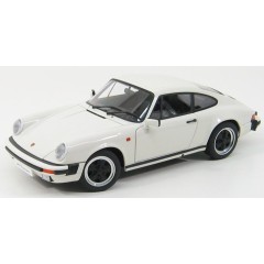 1:18 Масштабная модель Porsche 911 Carrera 1988 3.2 Coupe (White)