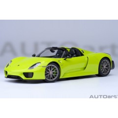 1:18 Масштабная модель Porsche 918 Spyder Weissach Package 2013 (green)