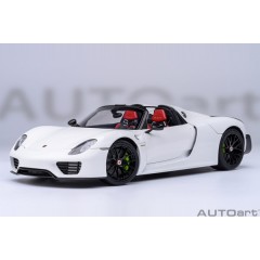 1:18 Масштабная модель Porsche 918 Spyder Weissach Package 2013 (white)