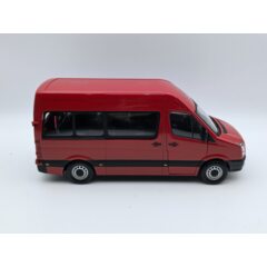 1:24 Масштабная модель VOLKSWAGEN Crafter Bus, red