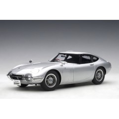 1:18 Масштабная модель Toyota 2000 GT Coupe 1965 (silver)