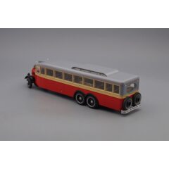 1:43 Масштабная модель ЯА-2 ЯГАЗ "Гигант" (1934), красный