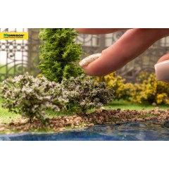 Сиреневые кусты для макетов. Набор 3 штуки. Высота 2-3 см.