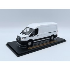 1:43 Масштабная модель FORD Transit Jumbo 2014 Oxford White
