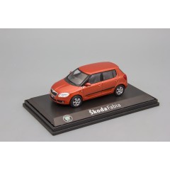 1:43 Масштабная модель Skoda Fabia II (2006) Tangerine Orange Metallic