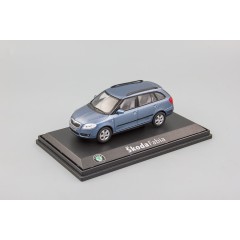 1:43 Масштабная модель Skoda Fabia II Combi (2007) Satin Grey Metallic