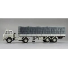 1:43 Масштабная модель МАЗ-504В с полуприцепом 5205А, белый