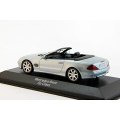 1:43 Масштабная модель Mercedes-Benz SL-Class (metallic grey)