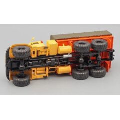 1:43 Масштабная модель КРАЗ 255Б бортовой с тентом (1969), оранжевый