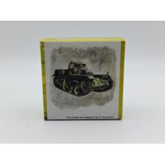 1:100 Сборная модель Французский лёгкий танк Renault AMR35 ZT1a