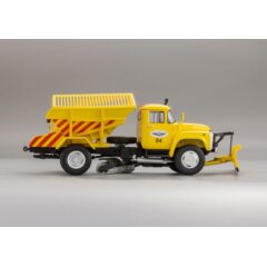 1:43 Масштабная модель Пескоразбрасыватель «ПР-130» Свердловск Аэропорт «Кольцово» 1980-е гг.