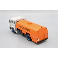 1:43 Kultowe Ciezarowki PRL-u №60 - CSEPEL D-750
