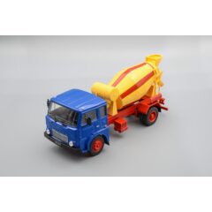 1:43 Kultowe Ciezarowki PRL-u №71 - JELCZ P 325 MS-31