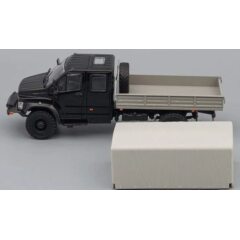 1:43 Масштабная модель ГАЗон C42A33 бортовой (с тентом), черный / серый