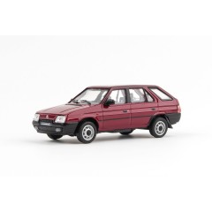 1:43 Масштабная модель Skoda Forman (1993) - Apollo Red