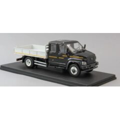 1:43 Масштабная модель ГАЗон C42R31 бортовой с тентом, черный / серый