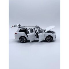 1:32 Масштабная модель Lixiang L9, белый