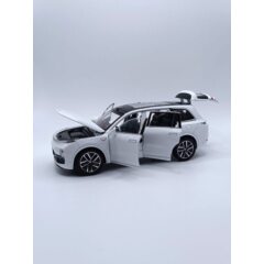 1:32 Масштабная модель Lixiang L9, белый