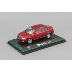 1:43 Масштабная модель Skoda Octavia II (2004) Red Flamenco Metallic