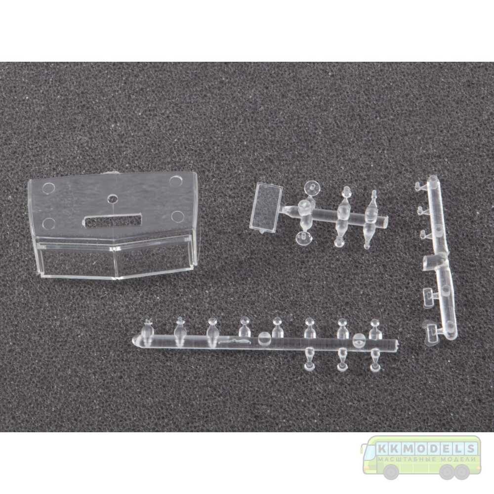 1:43 Сборная модель КРАЗ-258Б1 с полуприцепом ТЗ-22