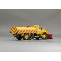 1:43 Масштабная модель Автомобиль Поливомоечный «ПМ-130Б» - Томск Аэропорт «Богашево» 1982 г.