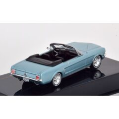 1:43 Масштабная модель FORD Mustang Convertible 1965 Light Blue Metallic