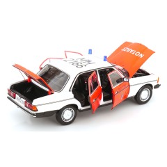 1:18 Масштабная модель MERCEDES-BENZ 200E (W123) "Notarzt Ambulance" (скорая медицинская помощь) 1984