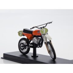 1:24 Наши мотоциклы №22 - Восход 250-СКУ-4