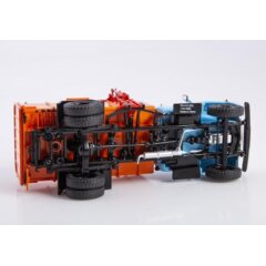 1:43 Масштабная модель Мусоровоз КО-413 (53)