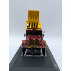 1:43 Масштабная модель TATRA 111 D-030 A (1958), Red/Yellow