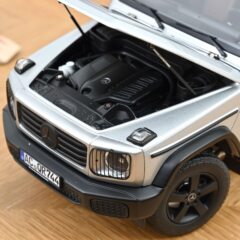 1:18 Масштабная модель MERCEDES-BENZ G-Class G500 Professional Line 4x4 (W465) 2024 Iridium Silver
