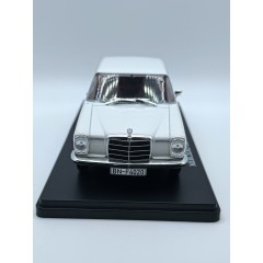 1:24 Масштабная модель MERCEDES-BENZ 220d (w115) (1968), white