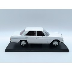 1:24 Масштабная модель MERCEDES-BENZ 220d (w115) (1968), white