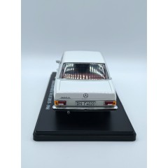 1:24 Масштабная модель MERCEDES-BENZ 220d (w115) (1968), white