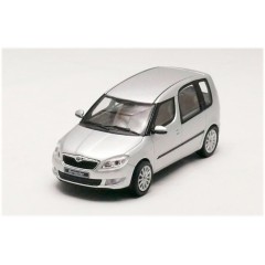 1:43 Масштабная модель Skoda Roomster (Facelift 2010) silver brill.met