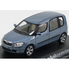 1:43 Масштабная модель Skoda Roomster 2006 Satin Grey Metallic