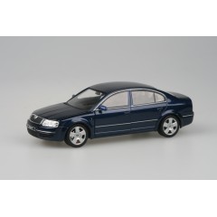 1:43 Масштабная модель Skoda Superb 2005 Deep Sea Blue Metallic