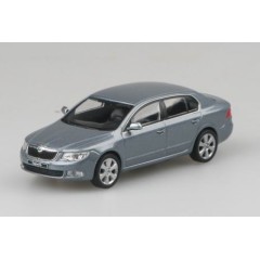 1:43 Масштабная модель Skoda Superb II - steel gray met 2008
