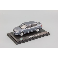1:43 Масштабная модель Skoda Superb II (2008) Steel Grey Metallic