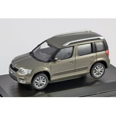 1:43 Масштабная модель Skoda Yeti 2015 Jungle Green Metallic