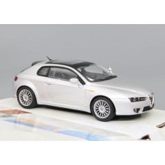 1:43 Масштабная модель Alfa Brera (silver)