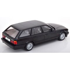 1:18 Масштабная модель BMW 540i (E34) Touring 1991 Black Metallic