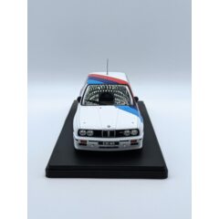 1:24 Масштабная модель BMW M3 (E30) 1989 White/Decorated