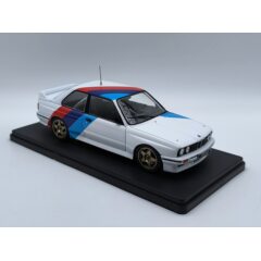 1:24 Масштабная модель BMW M3 (E30) 1989 White/Decorated