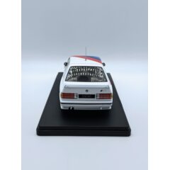 1:24 Масштабная модель BMW M3 (E30) 1989 White/Decorated