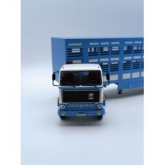 1:43 Масштабная модель VOLVO F89 Truck Commerce D'ovins Du Larzac Millau - Livestock Transporter - Trasporto Animali (1978), light blue / white