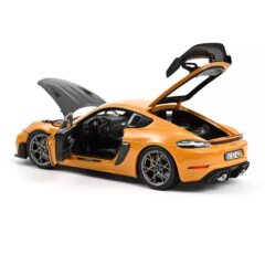 1:18 Масштабная модель PORSCHE 718 Cayman GT4 RS Weissach Pack (982C) 2023 Bahama Yellow