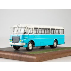 1:43 Наши автобусы №13 - Икарус-620