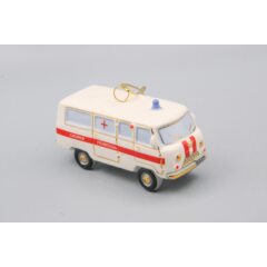 Ёлочная игрушка "Буханка "Скорая"